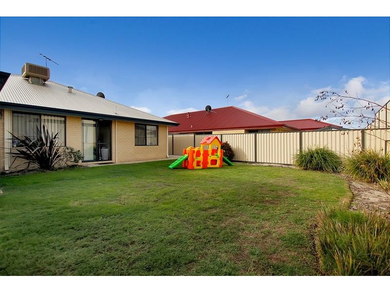 6 Hidcote Turn, Aubin Grove WA 6164