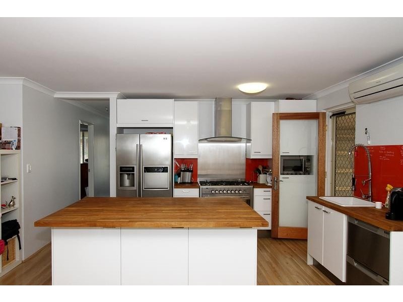 4 Dowerin Close, Beeliar WA 6164