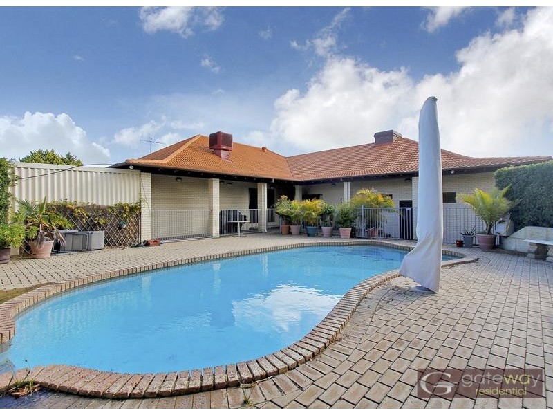 6 Lakes Way, Jandakot WA 6164