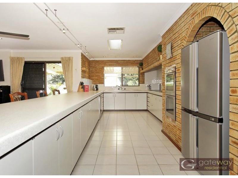 6 Lakes Way, Jandakot WA 6164