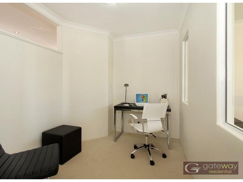 4/25 Ellesmere Circuit, Success WA 6164