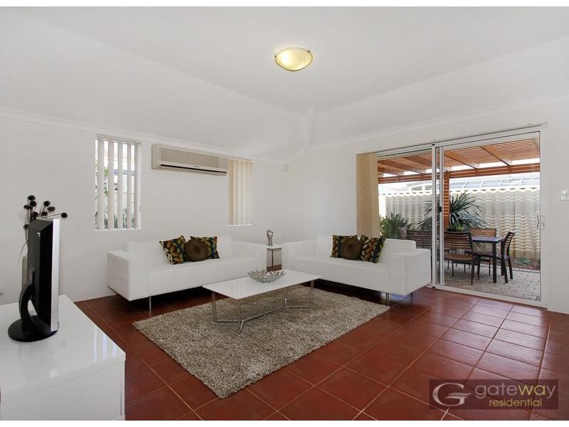 4/25 Ellesmere Circuit, Success WA 6164