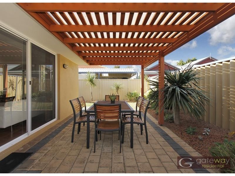 4/25 Ellesmere Circuit, Success WA 6164