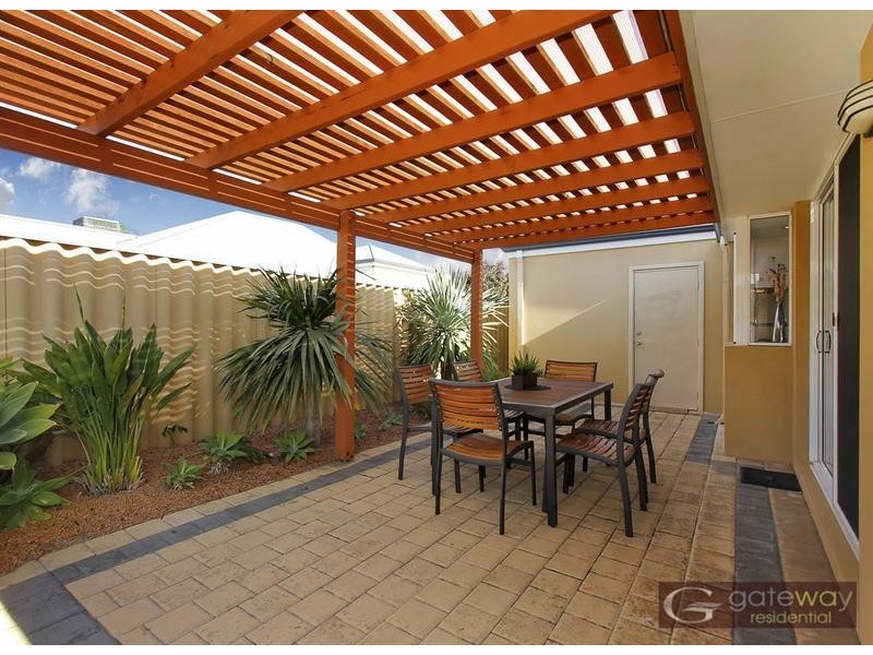 4/25 Ellesmere Circuit, Success WA 6164