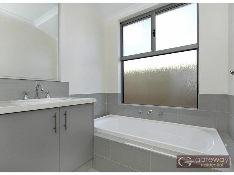 2 Colorado Parade, Aubin Grove WA 6164