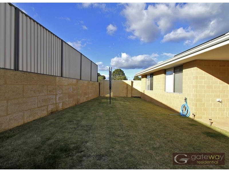 2 Colorado Parade, Aubin Grove WA 6164