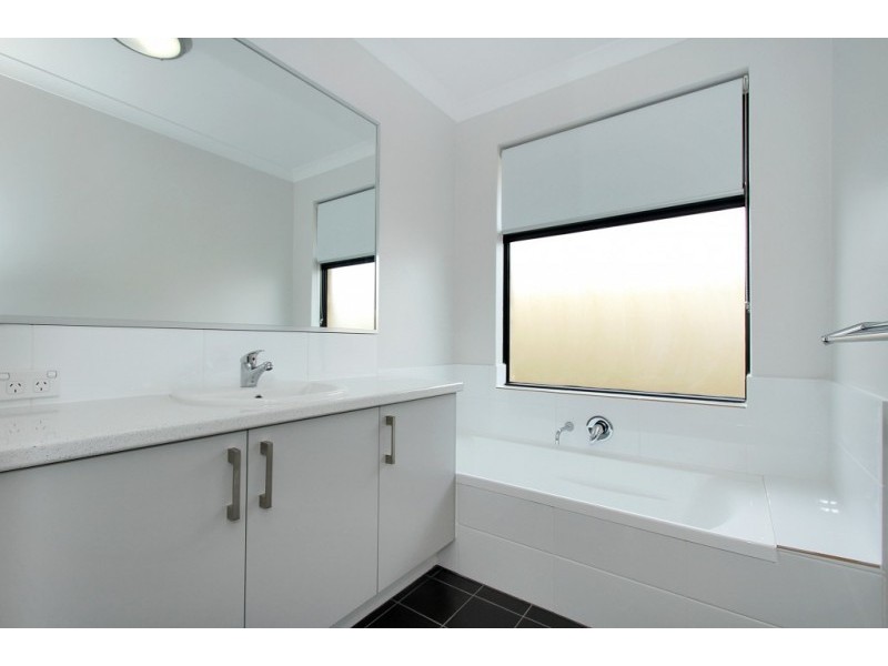 10 Blossom Chase, Aubin Grove WA 6164