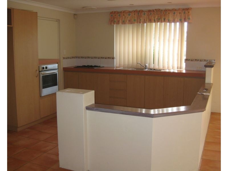 9 Belvoir Crescent, Orelia WA 6167