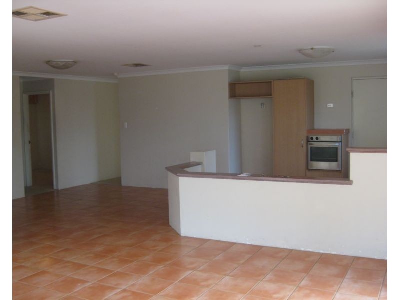 9 Belvoir Crescent, Orelia WA 6167