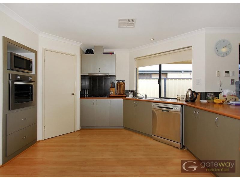 7 Beaumont Parkway, Success WA 6164