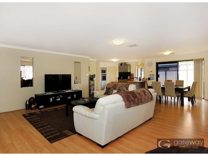 7 Beaumont Parkway, Success WA 6164