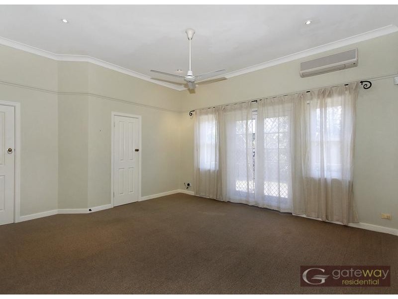 21 Boronia Crescent, City Beach WA 6015