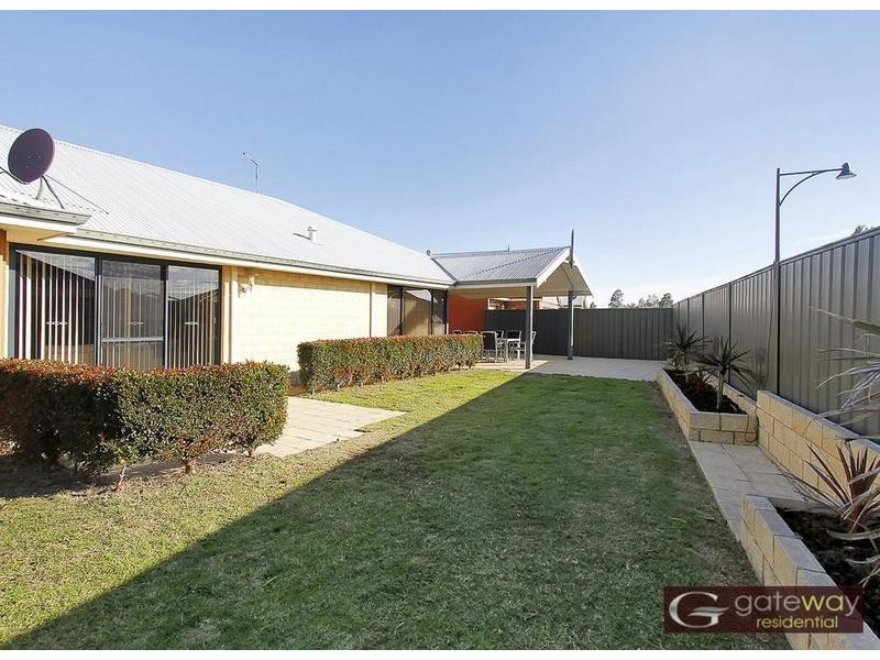 16 Ashendon Boulevard, Hammond Park WA 6164