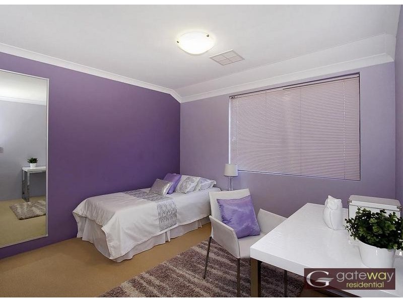 16 Ashendon Boulevard, Hammond Park WA 6164