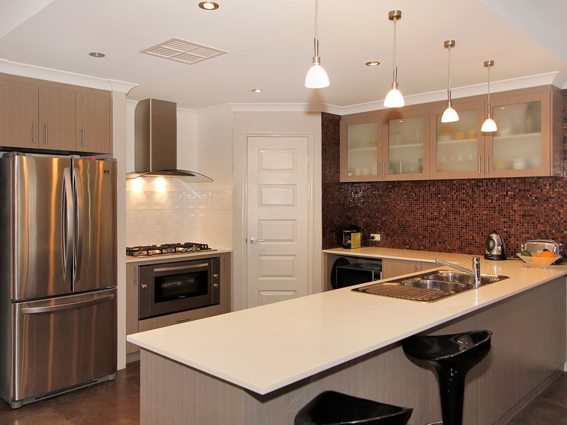 8 Belmore Bend, Aubin Grove WA 6164