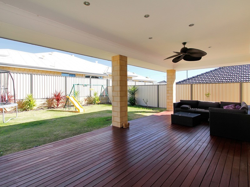 8 Belmore Bend, Aubin Grove WA 6164