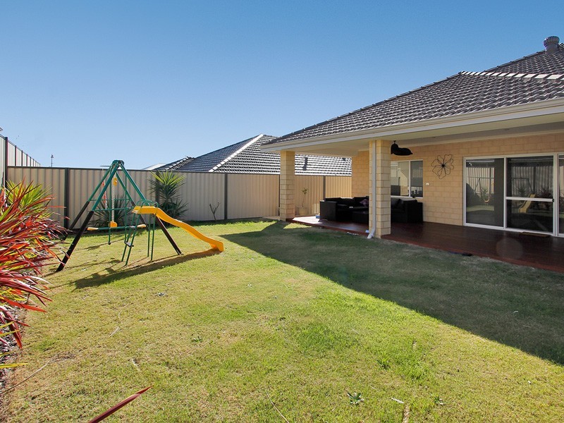 8 Belmore Bend, Aubin Grove WA 6164
