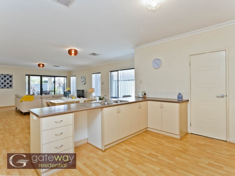 42 Whittaker Turn, Piara Waters WA 6112