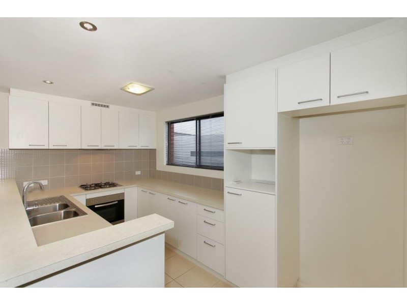 18/2 Stockton Bend, Cockburn Central WA 6164
