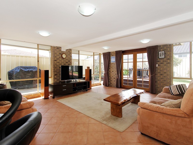 56 Glenbawn Drive, South Lake WA 6164