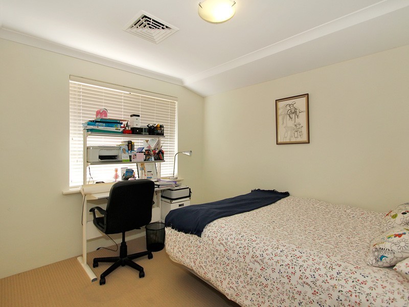 12 Berry Way, Bertram WA 6167