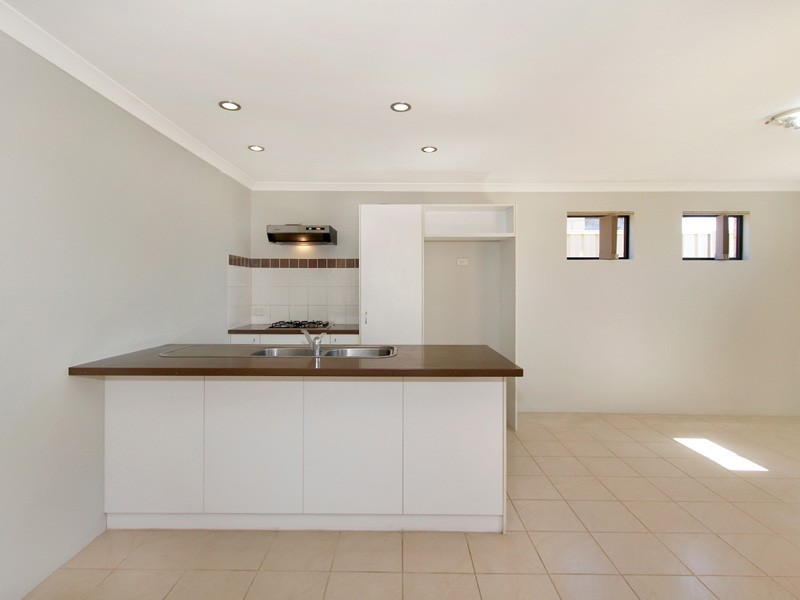 7/31 Barfield Road, Hammond Park WA 6164