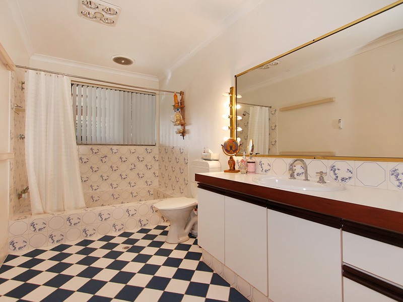 7 Lakes Way, Jandakot WA 6164