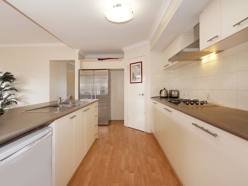 6 Seville Way, Aubin Grove WA 6164