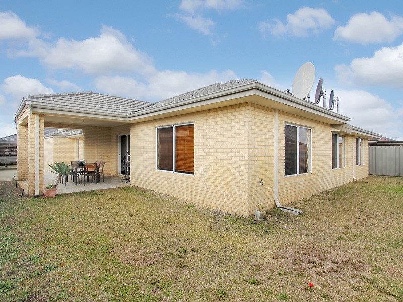 6 Seville Way, Aubin Grove WA 6164