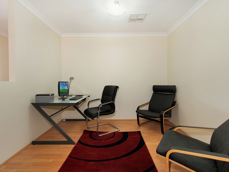 6 Seville Way, Aubin Grove WA 6164