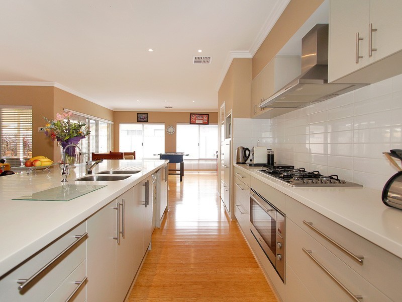 21 Kesiya Turn, Aubin Grove WA 6164