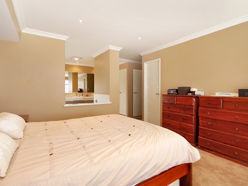 21 Kesiya Turn, Aubin Grove WA 6164