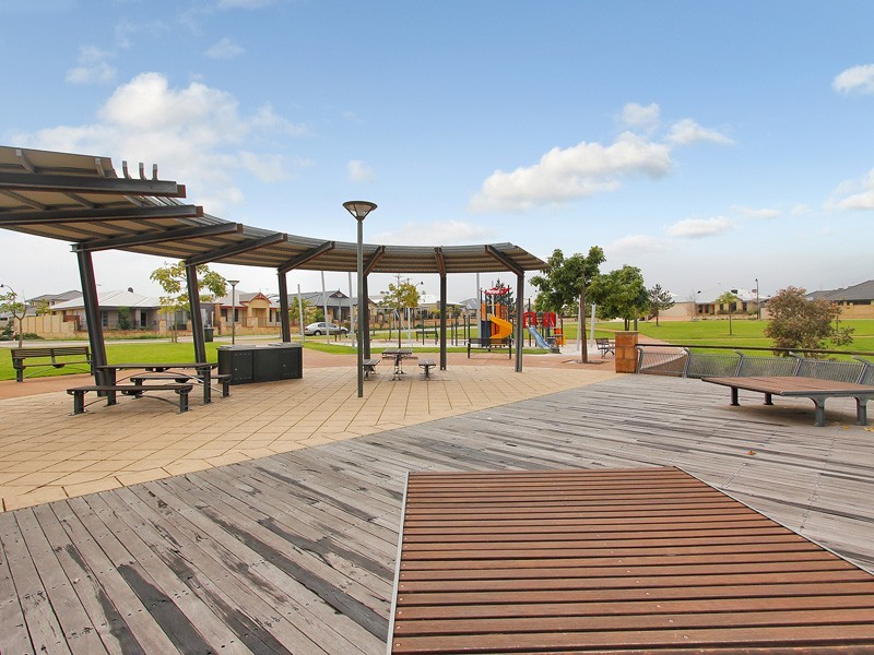 21 Kesiya Turn, Aubin Grove WA 6164