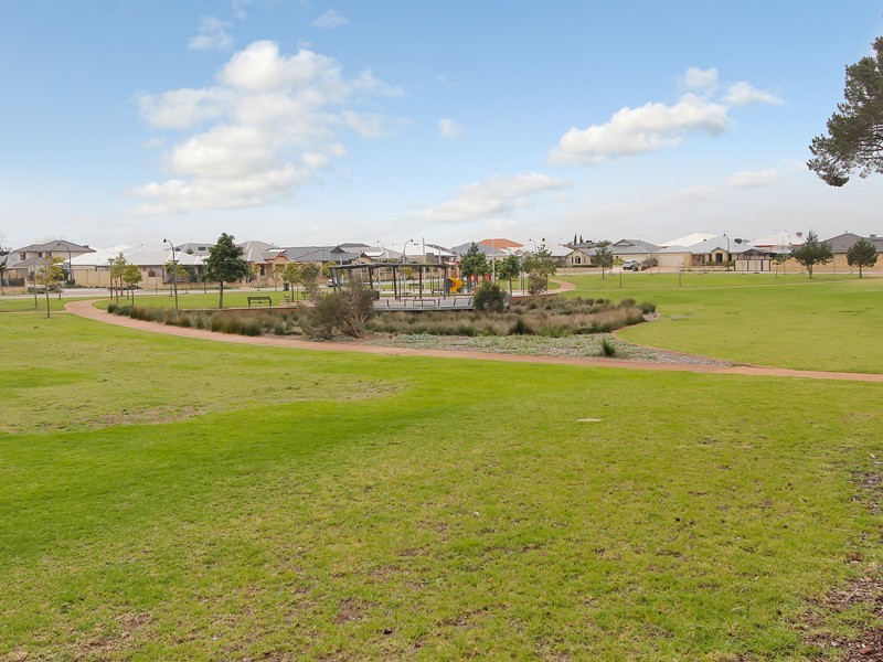 21 Kesiya Turn, Aubin Grove WA 6164