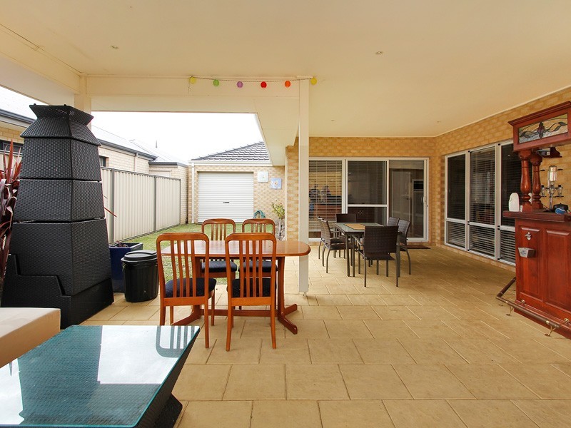 21 Kesiya Turn, Aubin Grove WA 6164