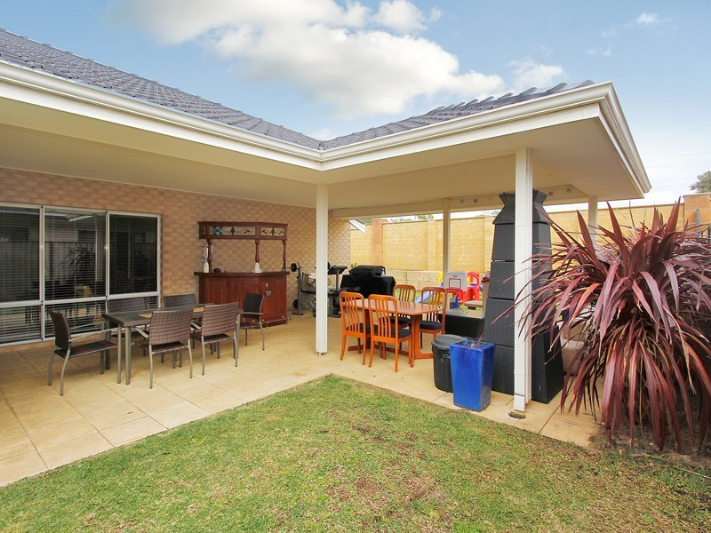 21 Kesiya Turn, Aubin Grove WA 6164