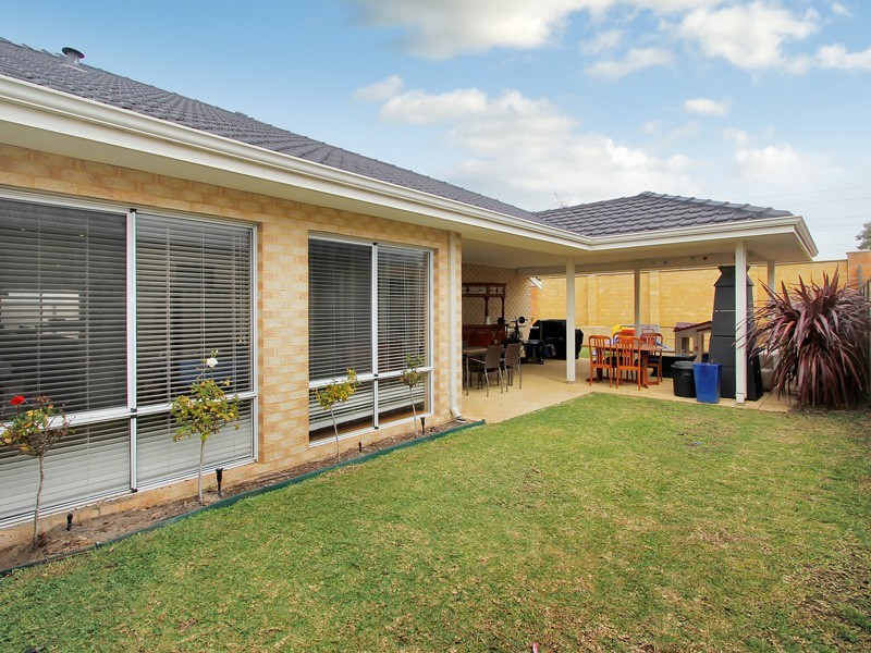 21 Kesiya Turn, Aubin Grove WA 6164