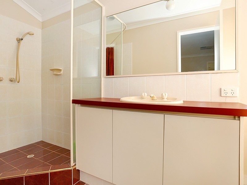 15 Ridge Road, Cockburn Central WA 6164