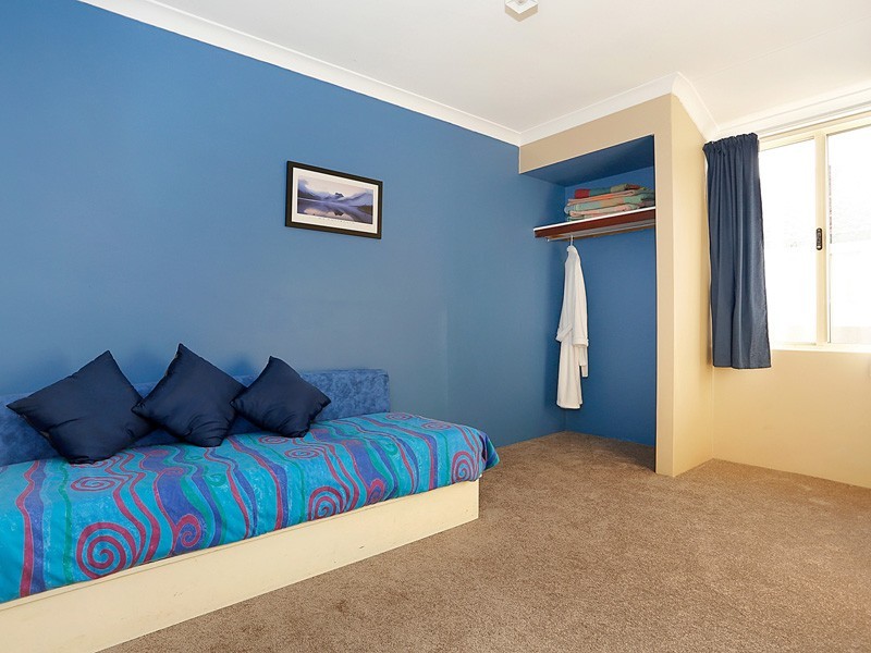 15 Ridge Road, Cockburn Central WA 6164