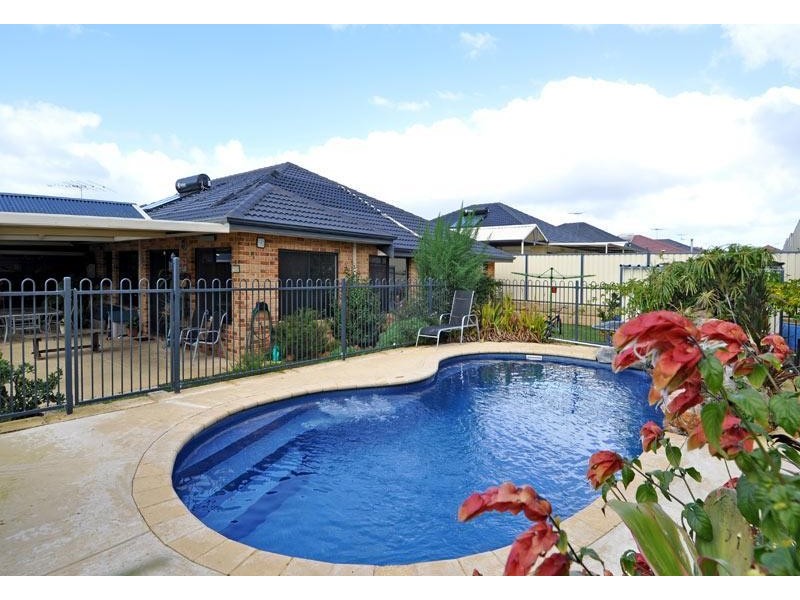 26 Wimbledon Street, Bertram WA 6167