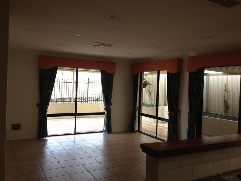 5 Strathcona Rise, Bibra Lake WA 6163