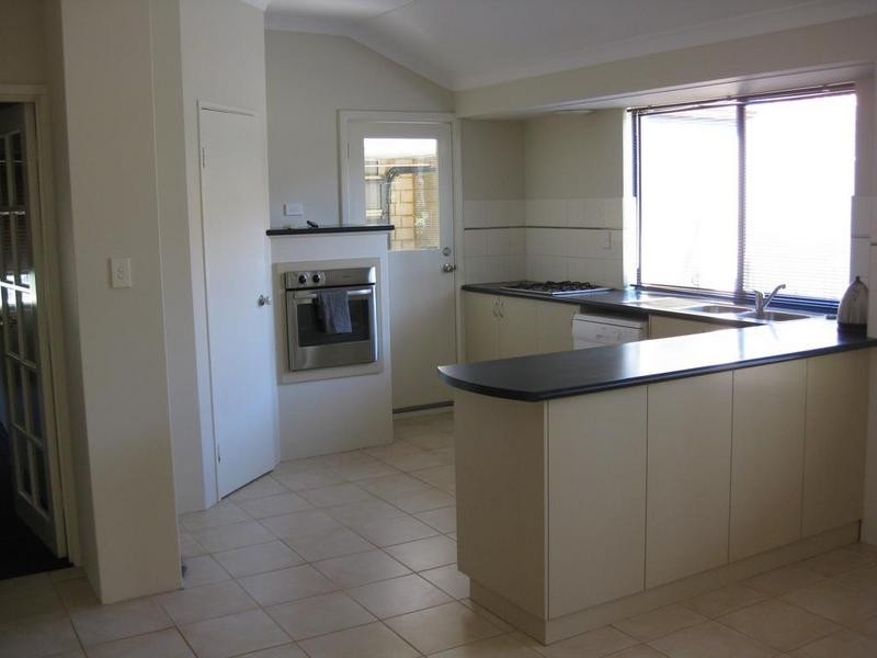 20 Muirfield Avenue, Success WA 6164