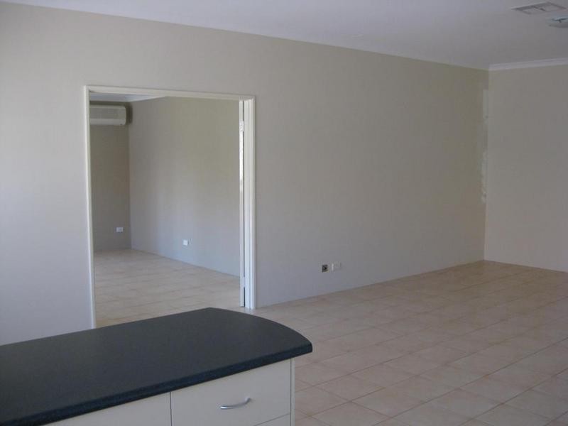 20 Muirfield Avenue, Success WA 6164