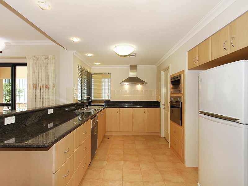 28 Glen Iris Drive, Jandakot WA 6164