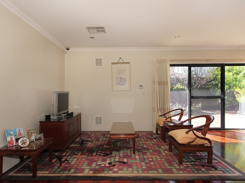 28 Glen Iris Drive, Jandakot WA 6164