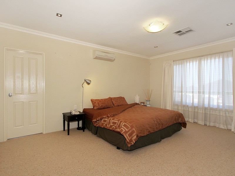 28 Glen Iris Drive, Jandakot WA 6164