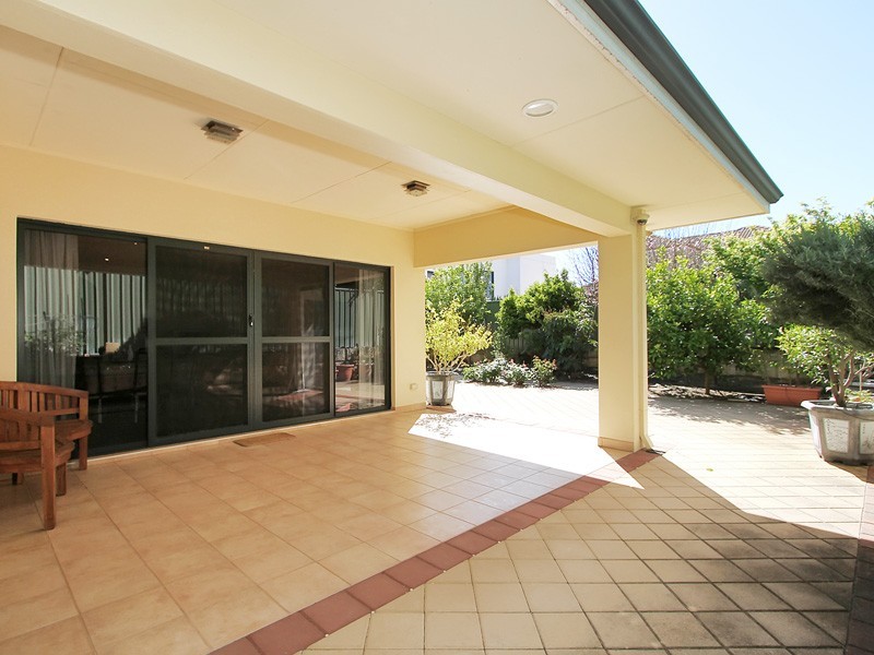 28 Glen Iris Drive, Jandakot WA 6164