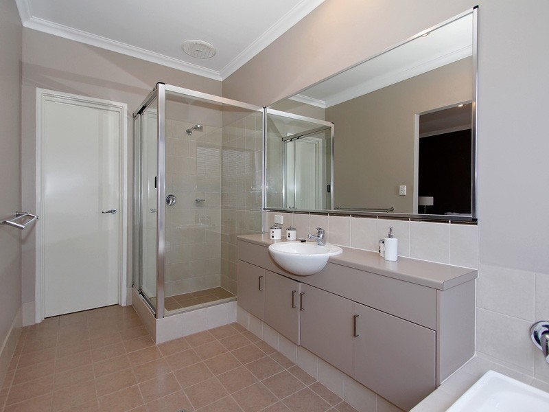 15 Shelduck Pass, Beeliar WA 6164