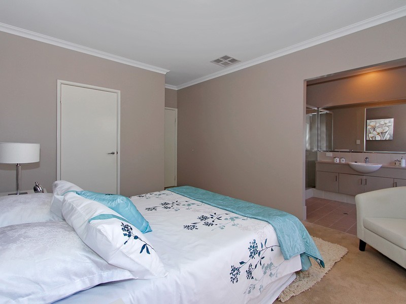 15 Shelduck Pass, Beeliar WA 6164