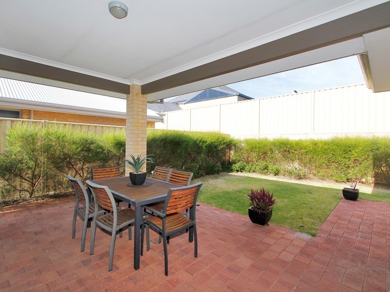 15 Shelduck Pass, Beeliar WA 6164